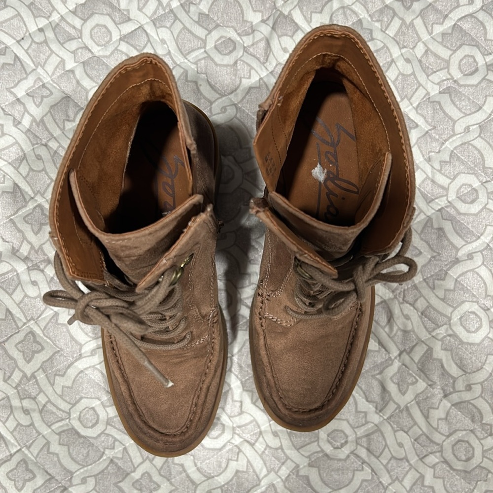 Zodiac- Platform Lace-up Suede Boots - Picture 7 of 10